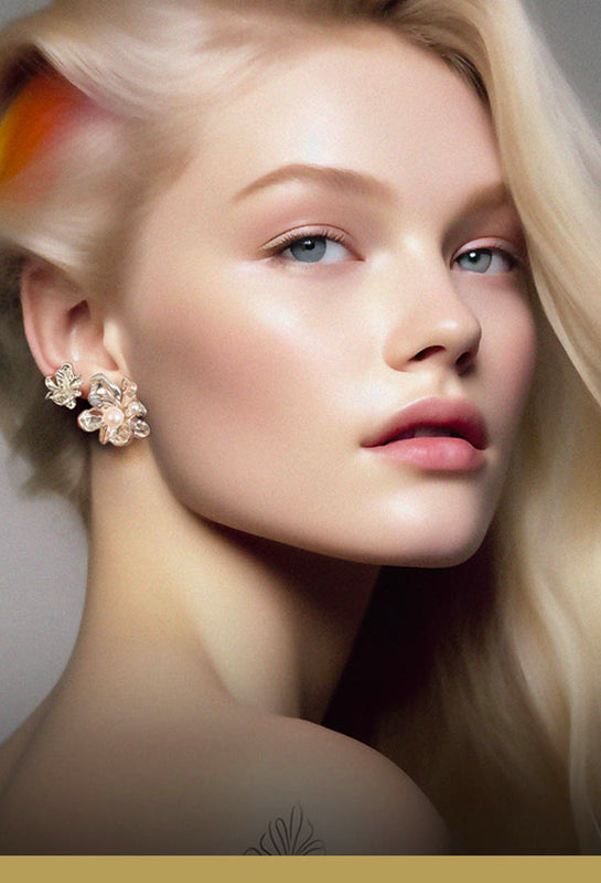 Danish Jewellery - Organic and sculptural luxury featuring small and large flower earring in sterling silver with pearls - Livva