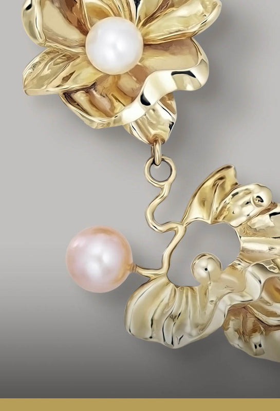 Gold jewellery - Organic jewellery with floral drop earrings in gold leaves featuring white and pink pearls - Livva