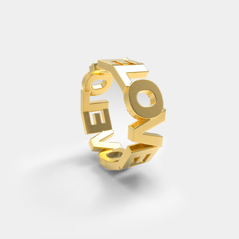 Love Love Love - Bogstav-ring i guld med 3 sammensatte ord som ringbånd og kærligheds-symbol - Livva