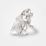 Organic ring in sterling silver with floating white pearl – A surreal and lush statement ring - Alva Florali collection