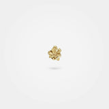 Small flower earrings gold – Organic jewellery with nature-inspired surreal leaves in gold – Livva