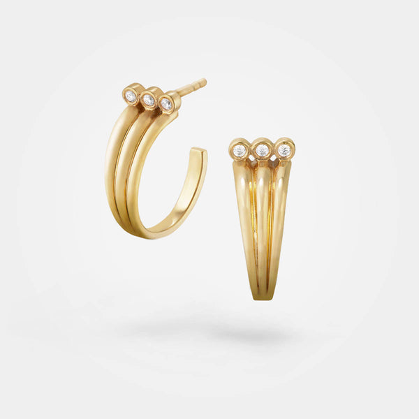 Triple-hoops – Cool 18k gold earrings with white diamonds - 3 simple hoops merging into one – Skylar Sway collection.