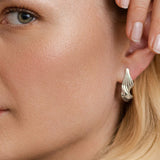 Twist-earrings – A pair of cool organic Danish design in a sculptural twist of sterling silver – Livva