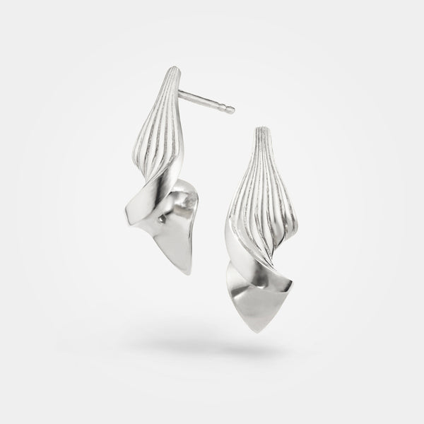 Twist-earrings – organic & sculptural design in sterling silver - Cool Danish luxury - Grace York collection.
